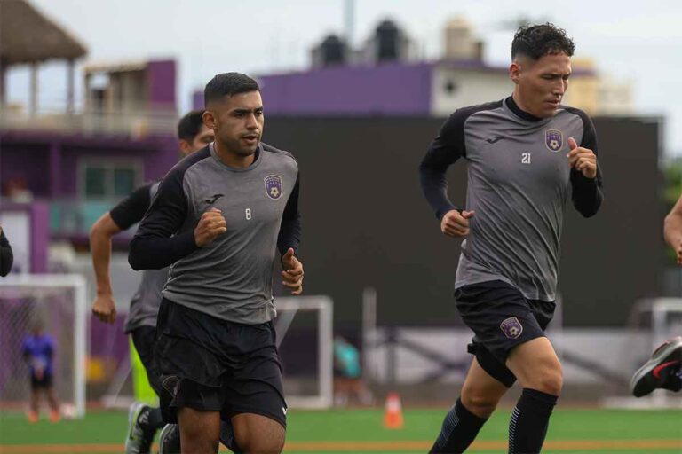 El Monstruo Morado continúa con su pretemporada