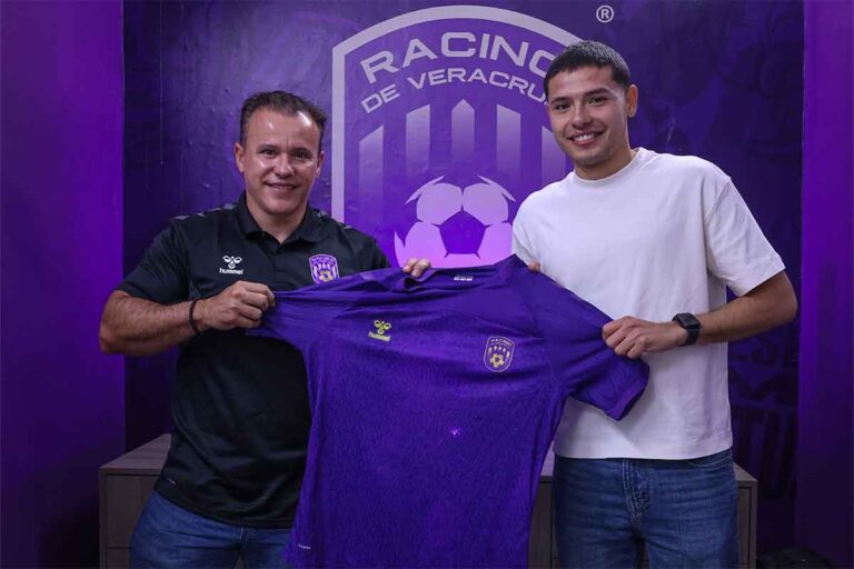 El delantero llega al Monstruo Morado